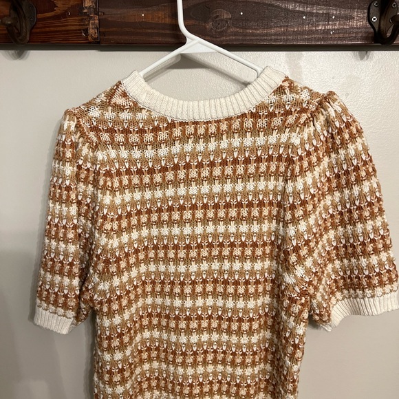 Universal Thread Top - Picture 3 of 3